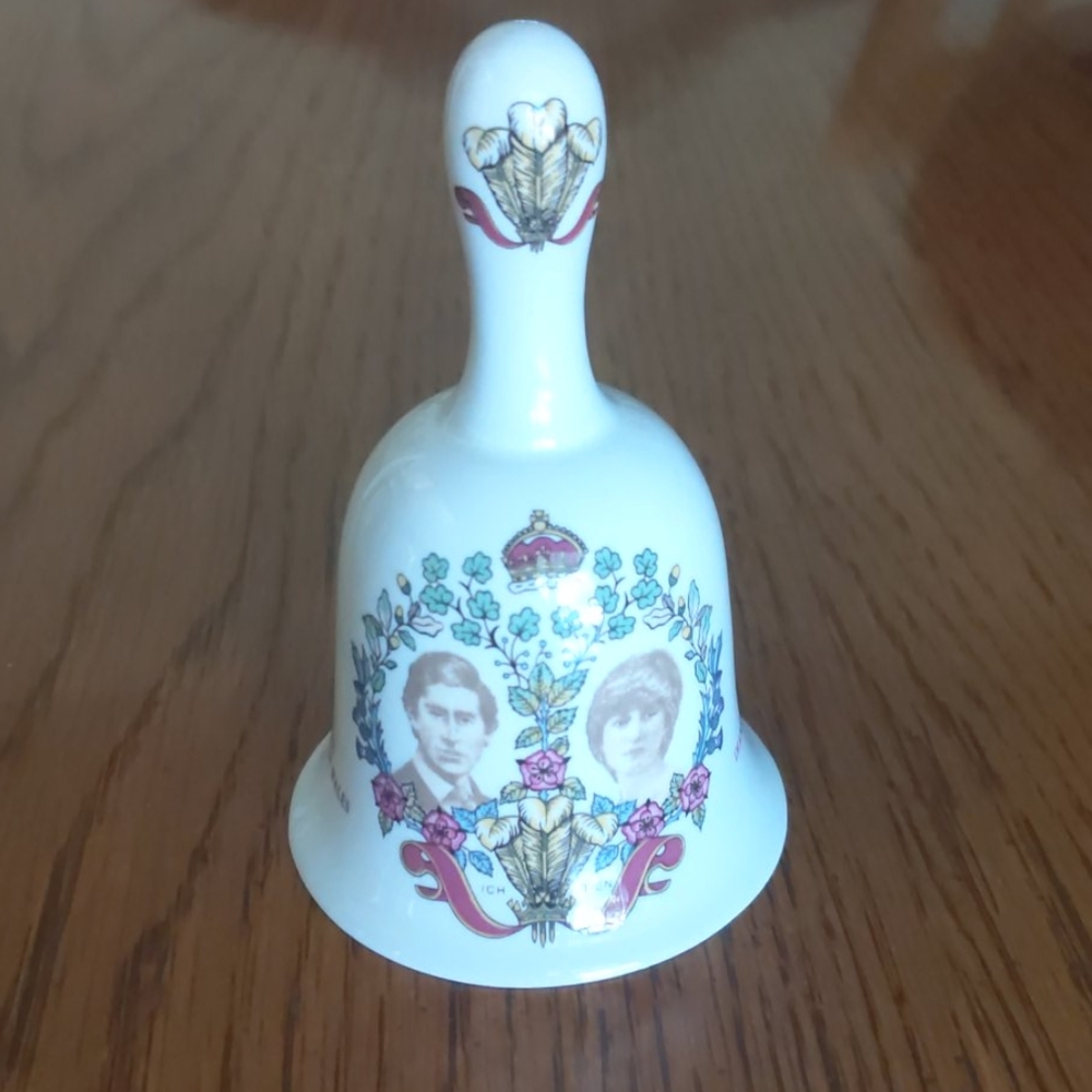 Bell Prince Charles & Lady Diana wedding